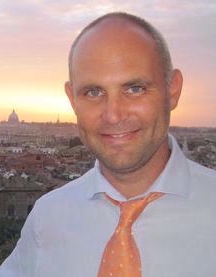 Head shot of Dr. Steven Ellis, a Roman archaeologist at the University of Cincinnati