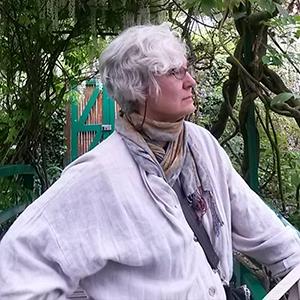 Miriam Wattles headshot