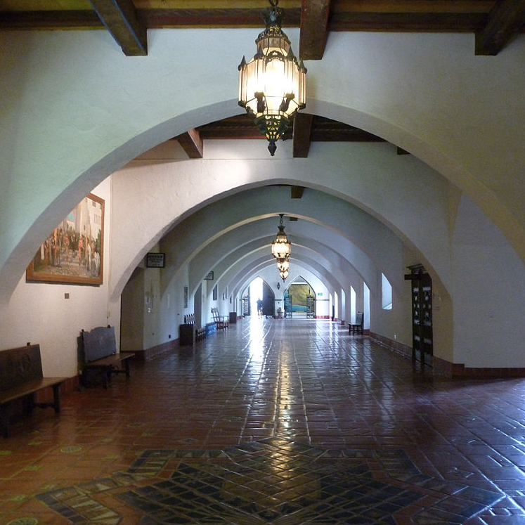 William Mooser III, Santa Barbara County Courthouse, Santa Barbara, CA, 1929, View of interior walkway (image courtesy Archinia)